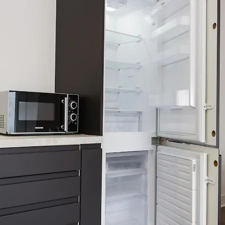 Coastline - Heart Of 1 & 2 Bed New Apartments, Ideal For Contractors And Holidayers *