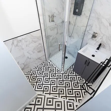 Coastline - Heart Of 1 & 2 Bed New Apartments, Ideal For Contractors And Holidayers * Redcar