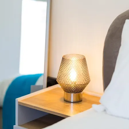 Coastline - Heart Of 1 & 2 Bed New Apartments, Ideal For Contractors And Holidayers