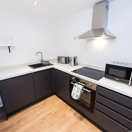 Coastline - Heart Of 1 & 2 Bed New Apartments, Ideal For Contractors And Holidayers