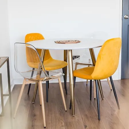Coastline - Heart Of 1 & 2 Bed New Apartments, Ideal For Contractors And Holidayers * Redcar