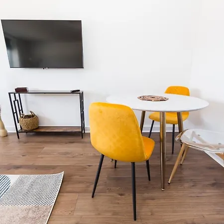 Apartment Coastline - Heart Of 1 & 2 Bed New Apartments, Ideal For Contractors And Holidayers