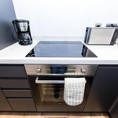 Coastline - Heart Of 1 & 2 Bed New Apartments, Ideal For Contractors And Holidayers