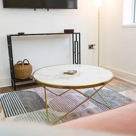Coastline - Heart Of 1 & 2 Bed New Apartments, Ideal For Contractors And Holidayers