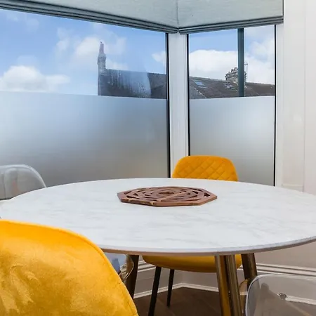 Coastline - Heart Of 1 & 2 Bed New Apartments, Ideal For Contractors And Holidayers Redcar