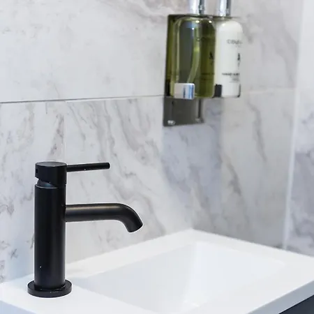 Coastline - Heart Of 1 & 2 Bed New Apartments, Ideal For Contractors And Holidayers Redcar