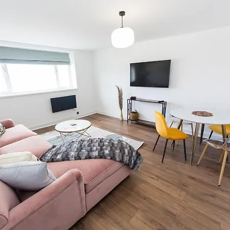 Coastline - Heart Of 1 & 2 Bed New Apartments, Ideal For Contractors And Holidayers * 雷德卡