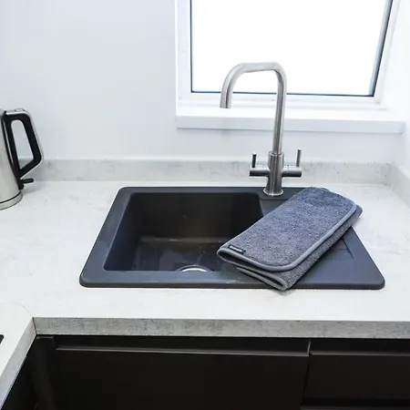 Coastline - Heart Of 1 & 2 Bed Apartments, Ideal For Contractors And Holidayers * Redcar